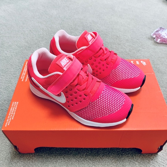 Nike Other - Final Sale Nike girls hot pink sneakers